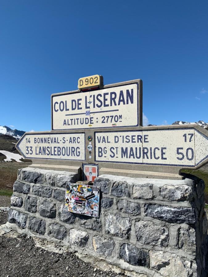 Maison De Famille Les 5 Freres Hotel Val-dʼIsère Buitenkant foto