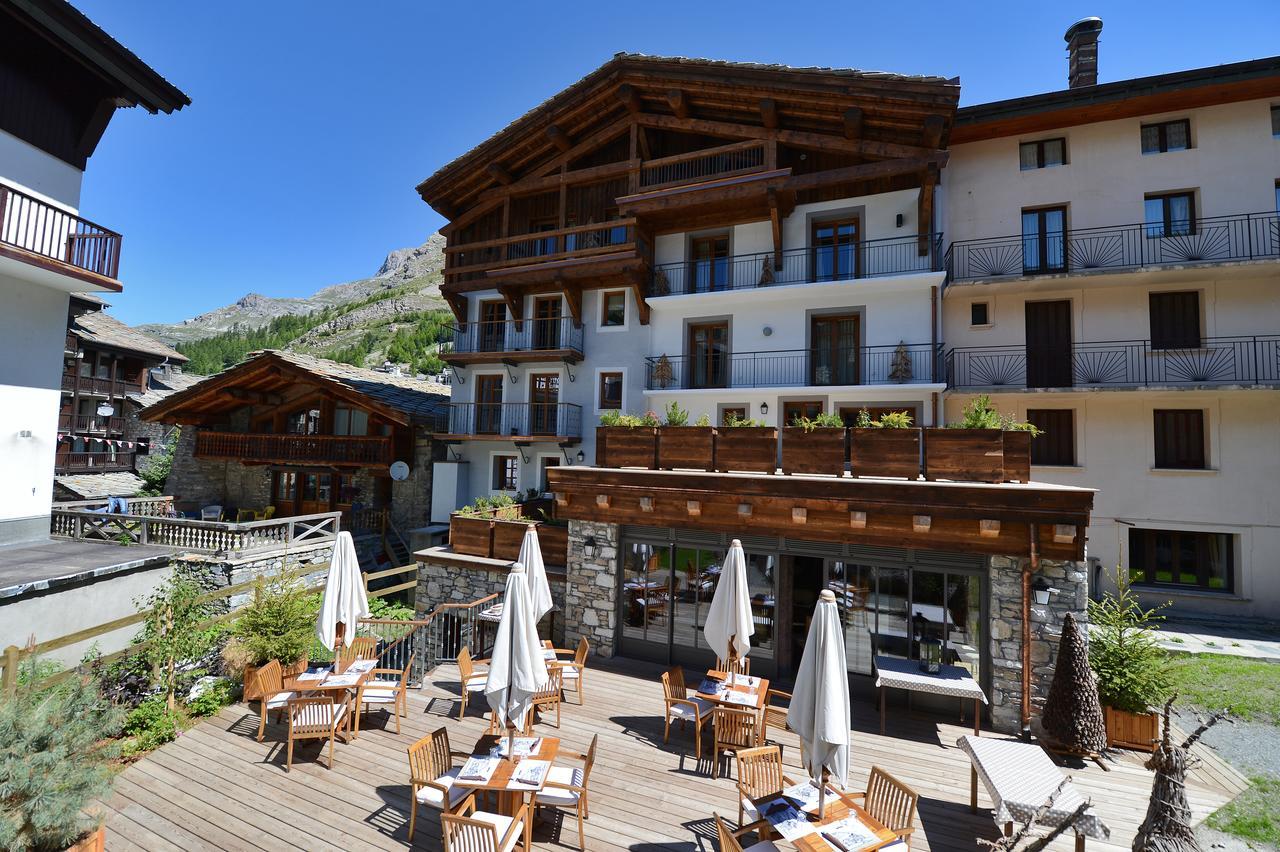 Maison De Famille Les 5 Freres Hotel Val-dʼIsère Buitenkant foto