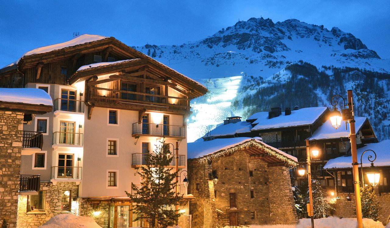 Maison De Famille Les 5 Freres Hotel Val-dʼIsère Buitenkant foto